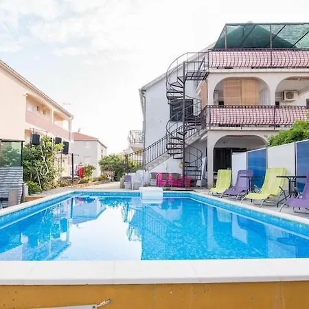 Fidelis - Two Bedroom With Terrace And Pool View 5 * Trogir