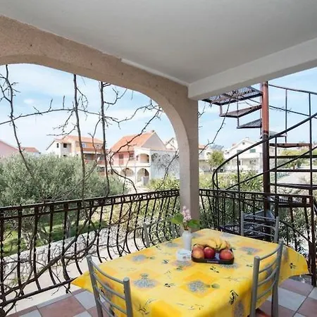 Apartament Fidelis - Two Bedroom With Terrace And Pool View 5