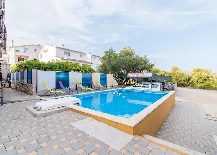 Apartman Fidelis - Two Bedroom With Terrace And Pool View 5 *