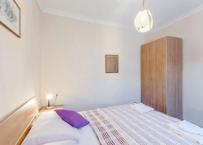 Fidelis - Two Bedroom With Terrace And Pool View 5