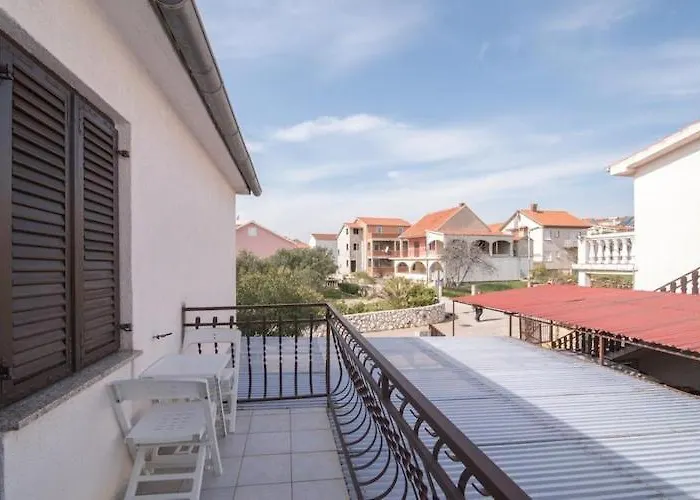 Fidelis - Two Bedroom With Terrace And Pool View 5