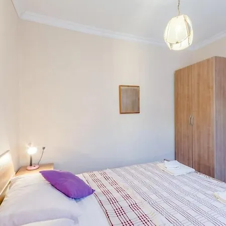 Fidelis - Two Bedroom With Terrace And Pool View 5