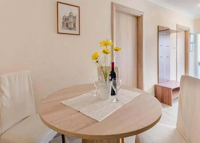 Fidelis - Two Bedroom With Terrace And Pool View 5 Appartement Trogir