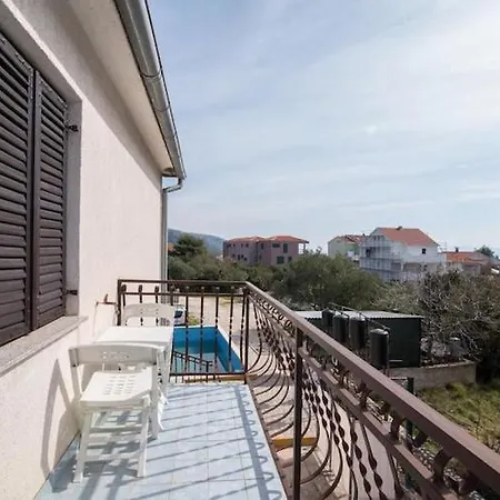 Fidelis - Two Bedroom With Terrace And Pool View 5 Traù